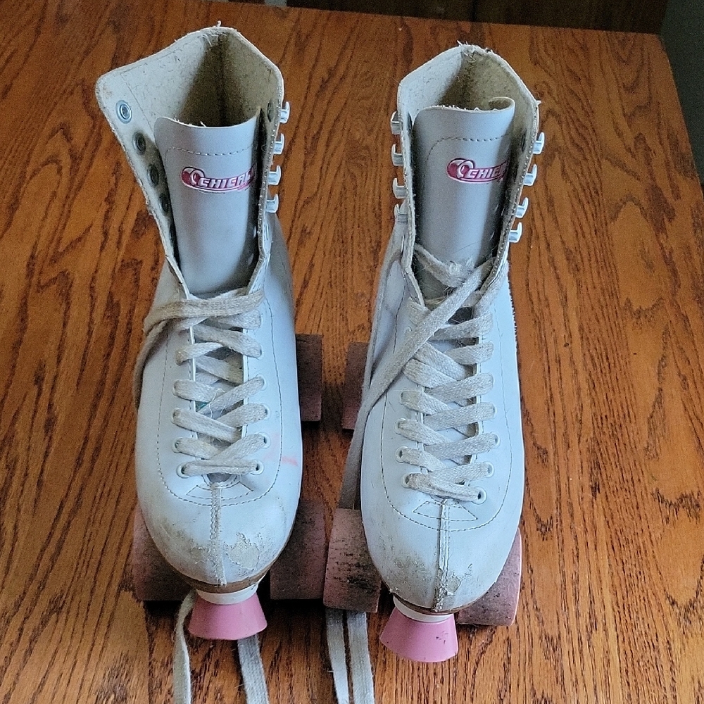 Women's White Roller Skates Size 6